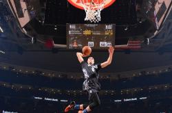 开云APP-山西绝杀爵士，利拉德统治全场，CBA与NBA的梦幻交汇