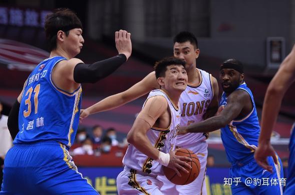 包含福建队逆袭登顶，发挥出色稳居不败之地的词条