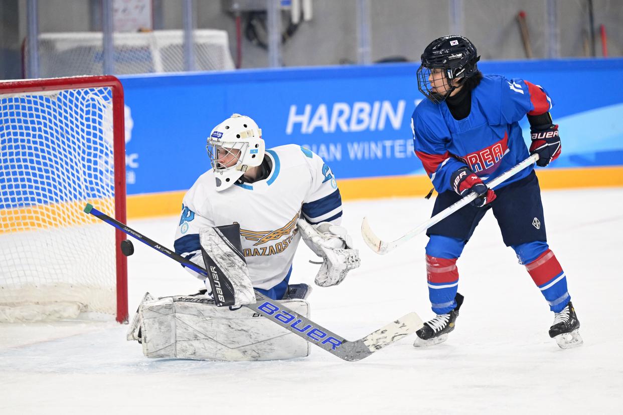 哈萨克斯坦队在国际赛事中获得胜利 哈萨克斯坦队在国际赛事中获得胜利