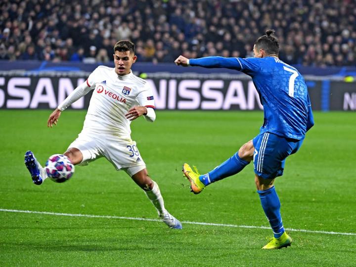 包含里昂战胜强敌,继续稳健前行的词条 包含里昂战胜强敌,继续稳健前行的词条