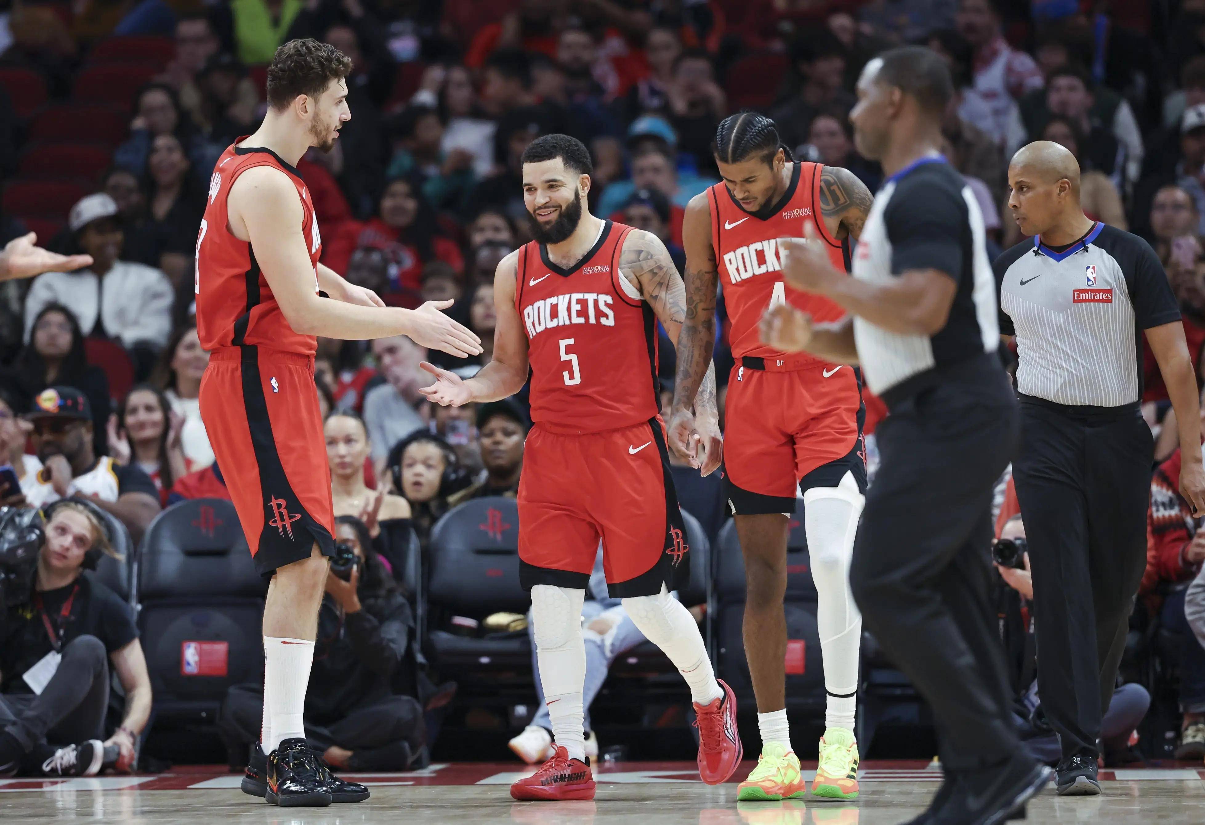 包含火箭队主帅:我们有信心在季后赛有所斩获的词条 包含火箭队主帅:我们有信心在季后赛有所斩获的词条