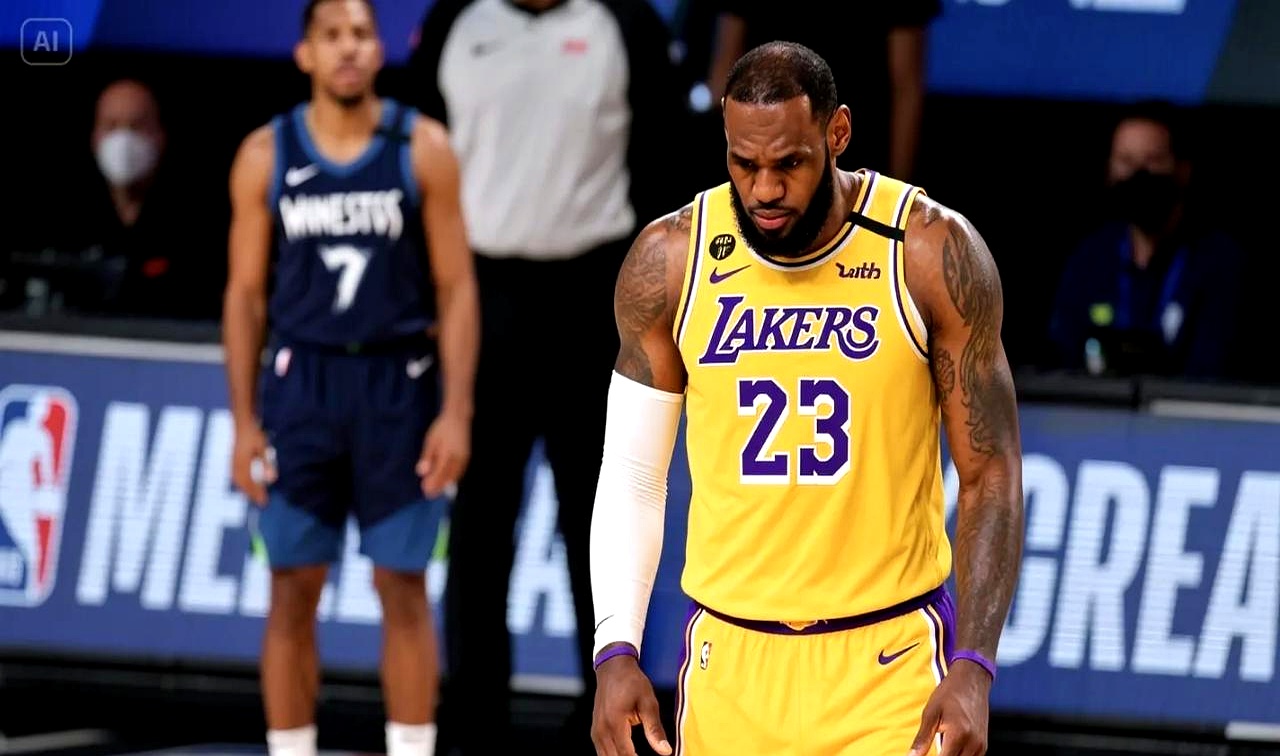 湖人击败雷霆，詹皇独揽三双全队胜出