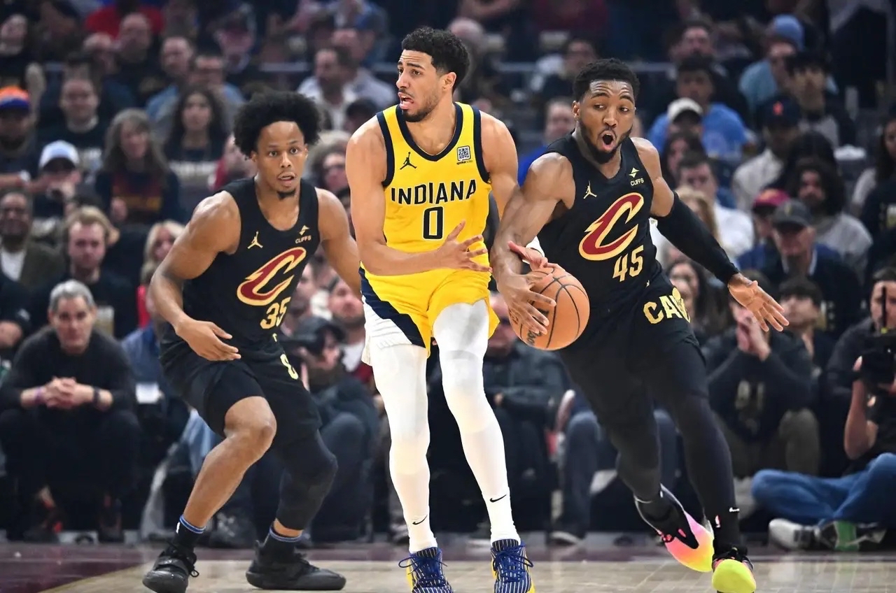 步行者队遭遇连败,球队面临调整挑战 步行者队遭遇连败,球队面临调整挑战