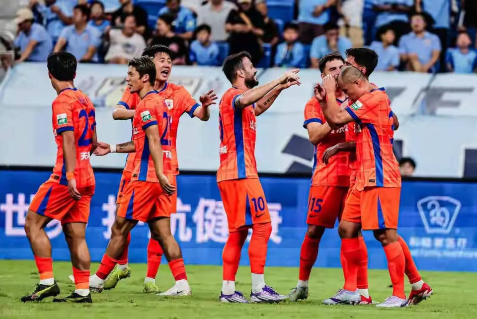 包含现场氛围热烈感人,球队未雨绸缪备战的词条 包含现场氛围热烈感人,球队未雨绸缪备战的词条