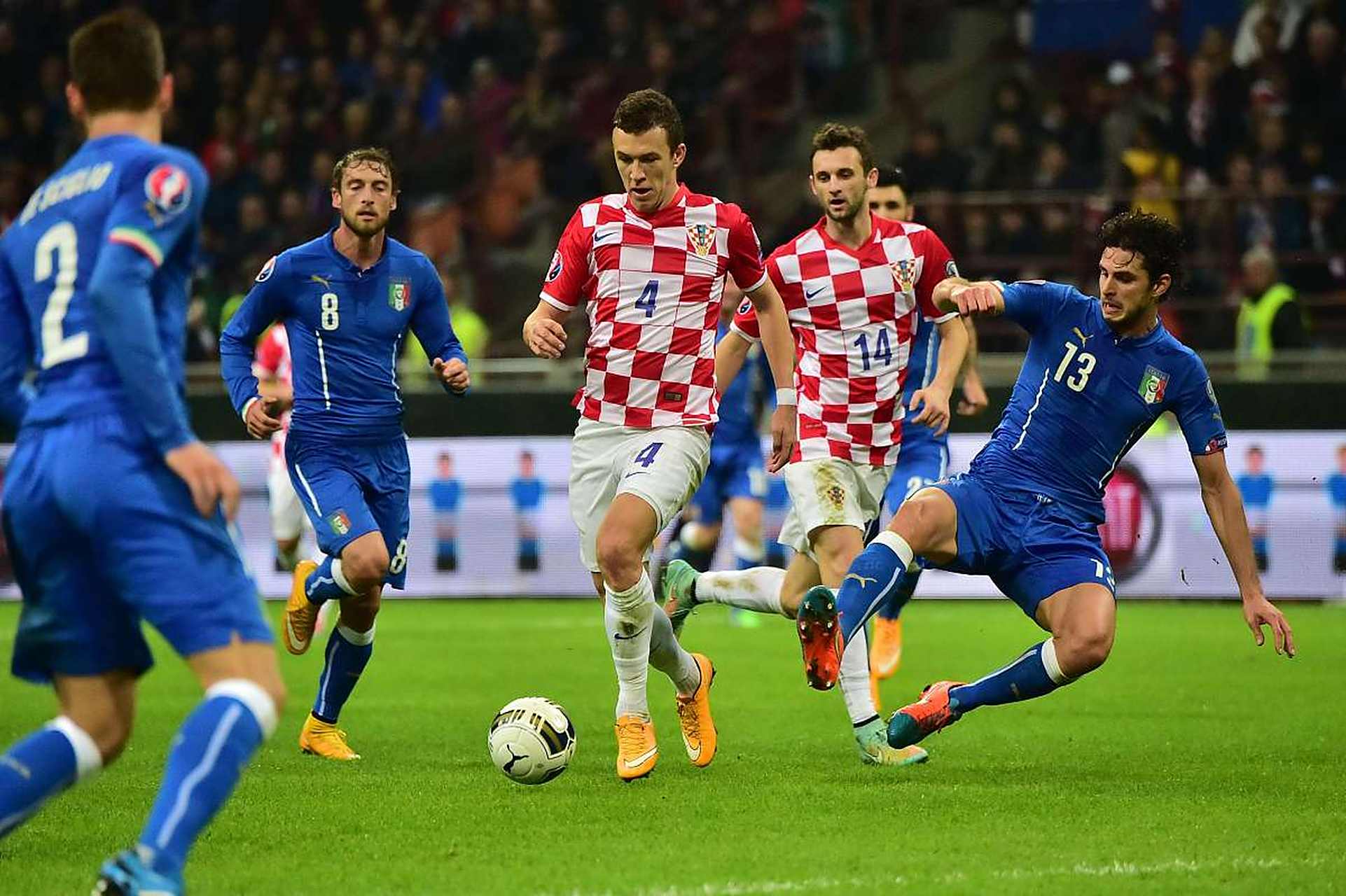 欧洲杯预选赛胜负难测,双方实力对比悬殊 欧洲杯预选赛胜负难测,双方实力对比悬殊