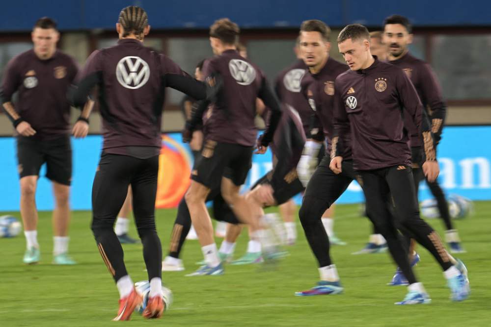 德国足球球队赛季热身赛获胜,备战欧洲联赛的简单介绍 德国足球球队赛季热身赛获胜,备战欧洲联赛的简单介绍