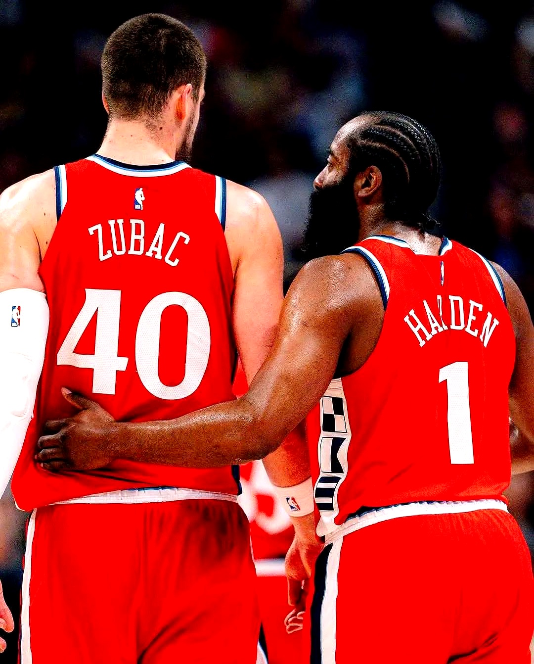 包含火箭不敌黄蜂，哈登戈登面对极高防反击出色表现的词条