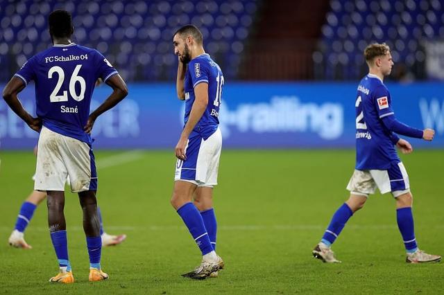 关于沙尔克04客场不敌强敌,遭遇惨败的信息 关于沙尔克04客场不敌强敌,遭遇惨败的信息