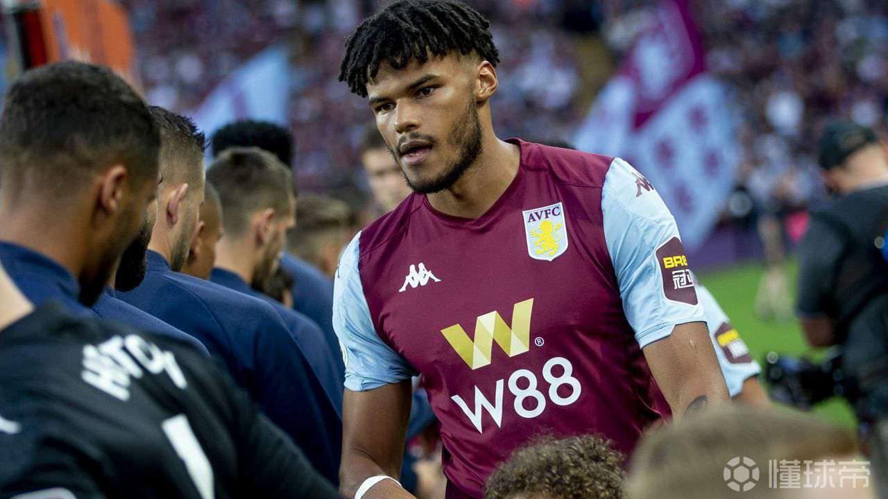 诺里奇前锋爆发，为球队赢得关键比赛的简单介绍