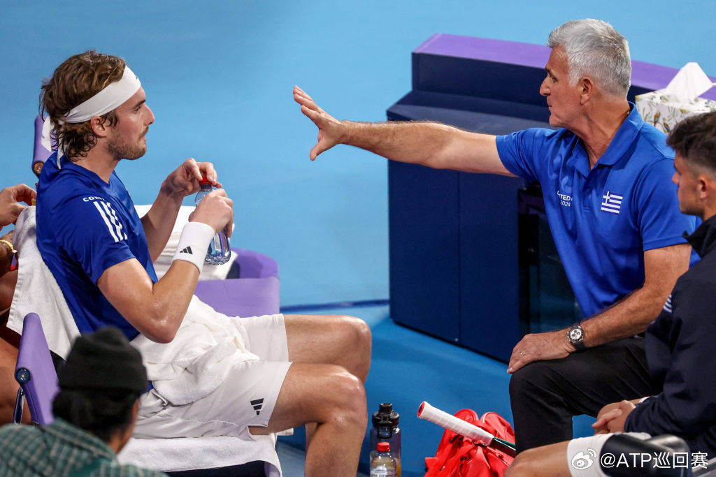 包含拉沃尔杯轻取美网，西西帕斯关键制胜的词条